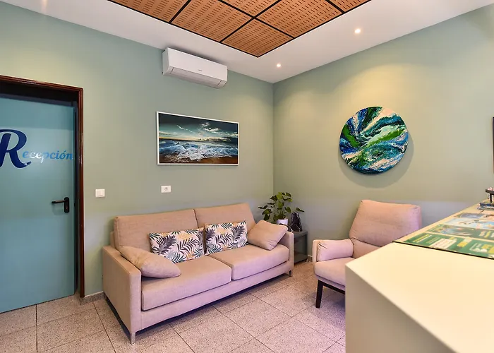 Bajamar מלון דירות 2*