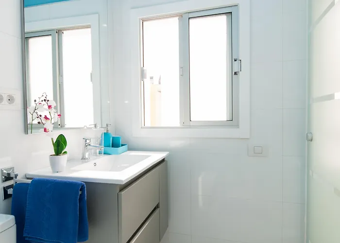 מלון דירות Bajamar 2*