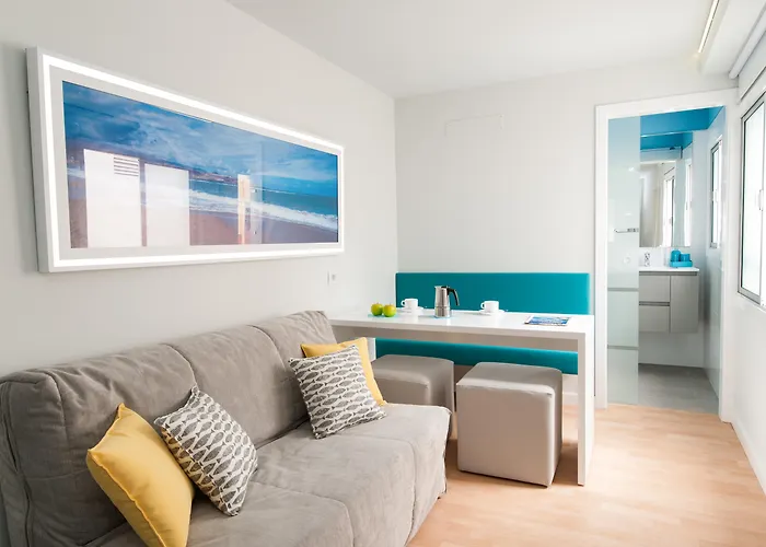 Aparthotel Bajamar 2*