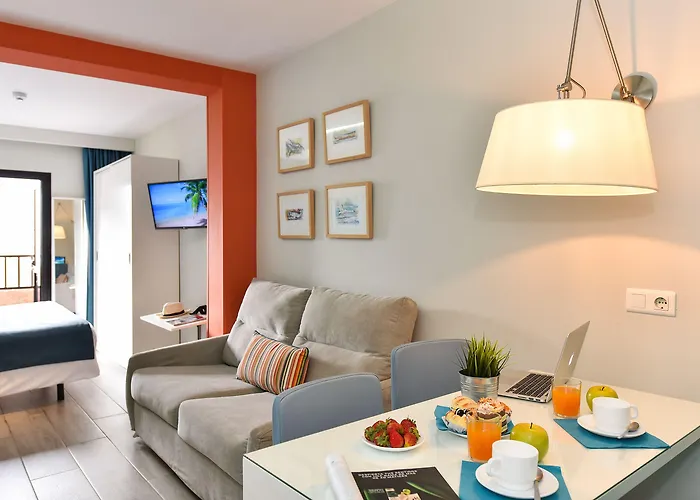 Aparthotel Bajamar 2*